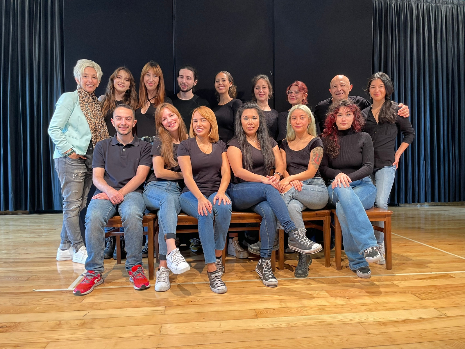El alumnado de la Escuela Municipal de Teatro interpreta La Dama Boba, de Lope de Vega, en el Teatro del Mercado. Noticia. Ayuntamiento de Zaragoza